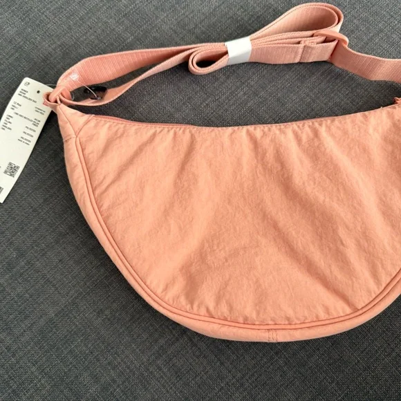 UNIQLO Mini Round Shoulder Bag, BNWT - Picture 2 of 8